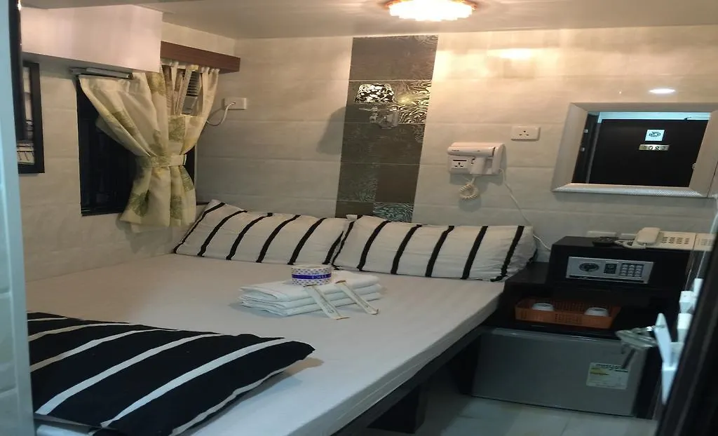 Skyview Hostel Hong Kong Guest house