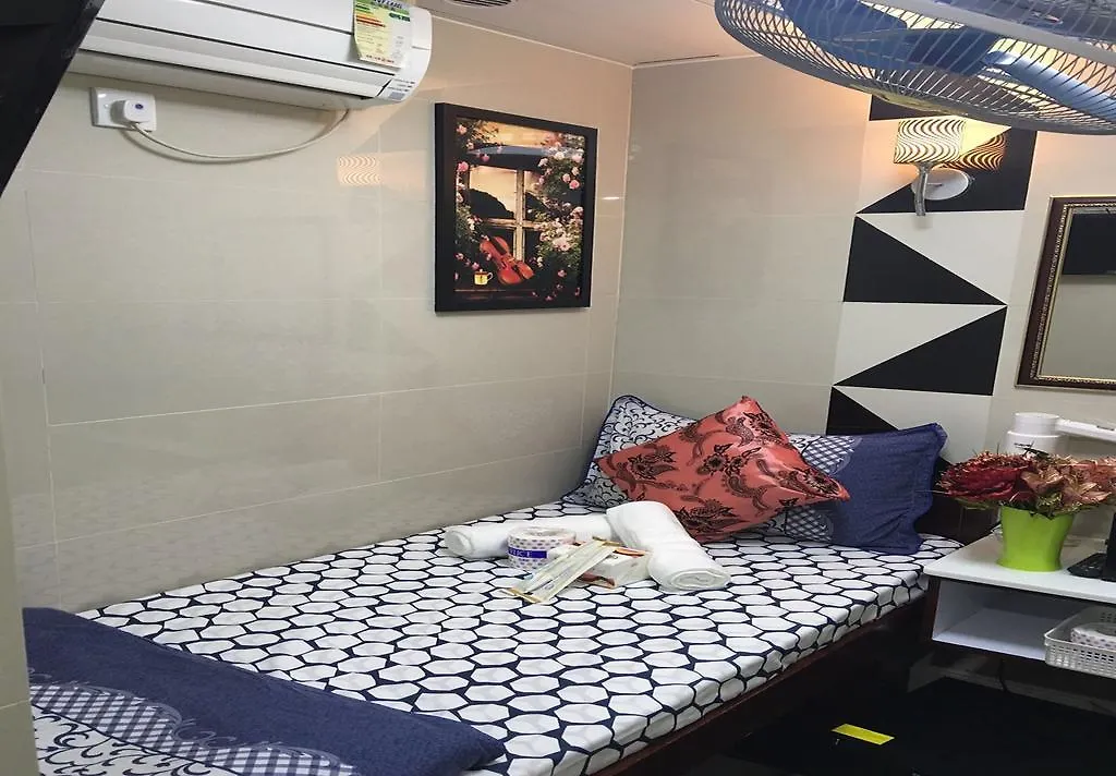 Skyview Hostel Hong Kong Guest house